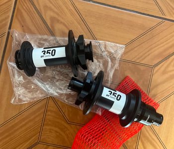 Używany Dt Swiss 350 Boost Hub Set 15x110 / 12x148 2025 bike