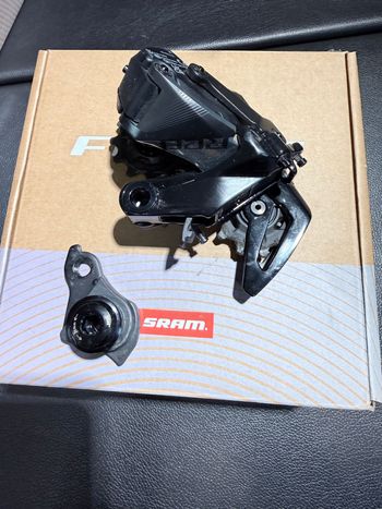 Used Sram Red XPLR AXS 2023 bike — image 8 of 17