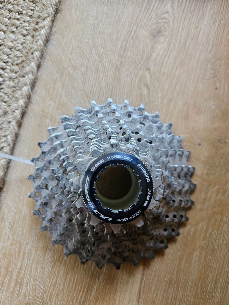 Used Shimano Ultegra CS-R8000 11-30 11-speed bike — image 1 of 2