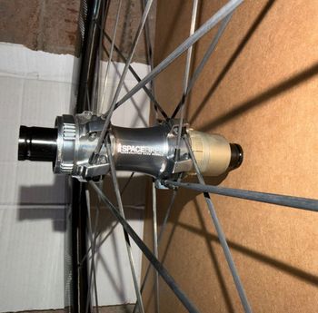 Używany Spacecarbon WS ROAD Revolution CarbonSpokes 48 54 2026 bike — zdjęcie 8 z 8