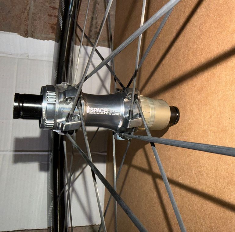 Używany Spacecarbon WS ROAD Revolution CarbonSpokes 48 54 2026 bike — zdjęcie 8 z 8