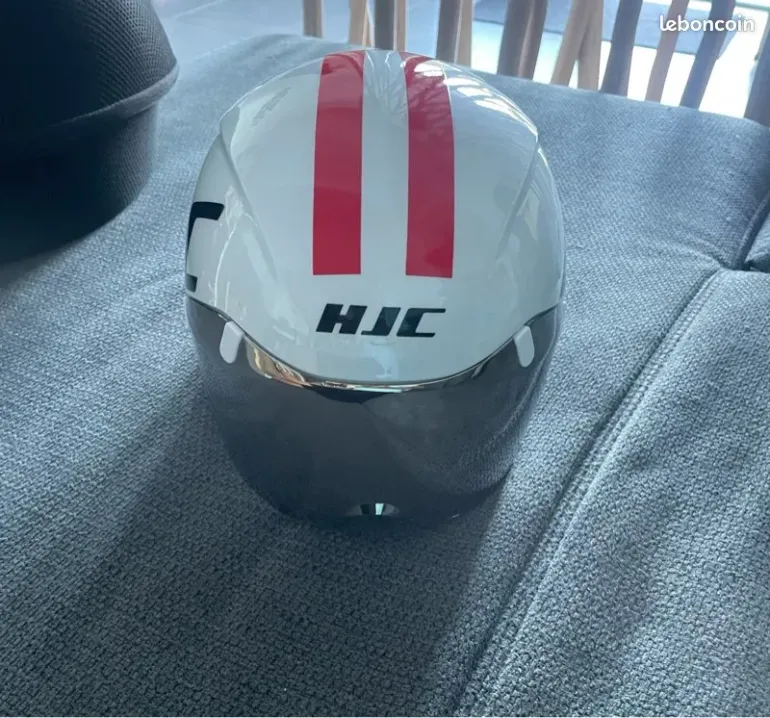 Used Hjc Adwatt bike — image 4 of 7