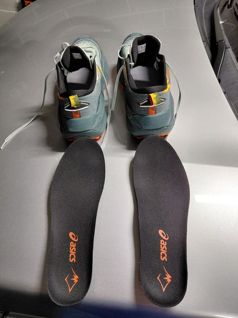 Używany Asics Trabuco Max 4 bike — zdjęcie 8 z 22