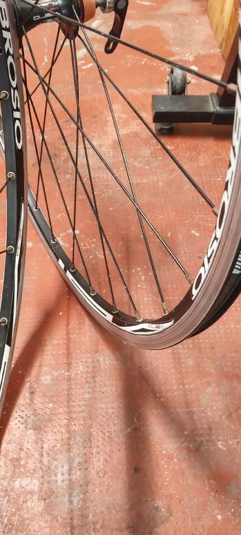 Używany Ambrosio Shimano-Compatible Rim bike — zdjęcie 9 z 9