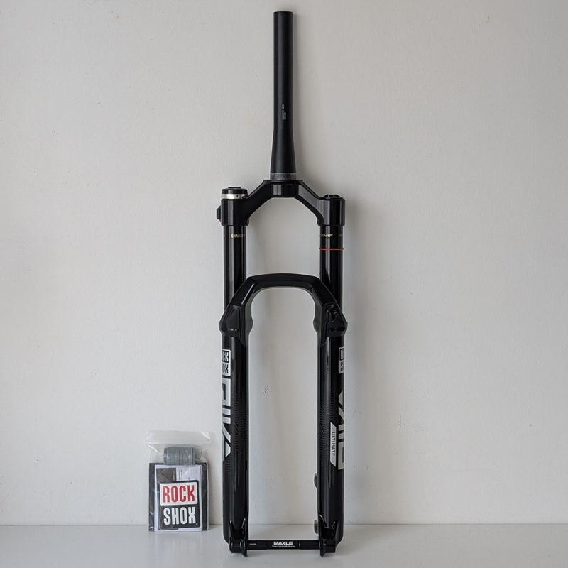 RockShox Pike Ultimate Flight Attendant Charger 3.1 NEW 2026 Fork usato