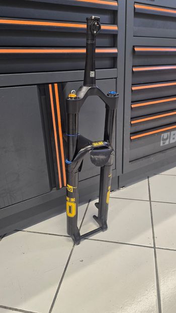 Używany Öhlins RXF36 m.2 Air TTX18 29'/44/160 2025 bike