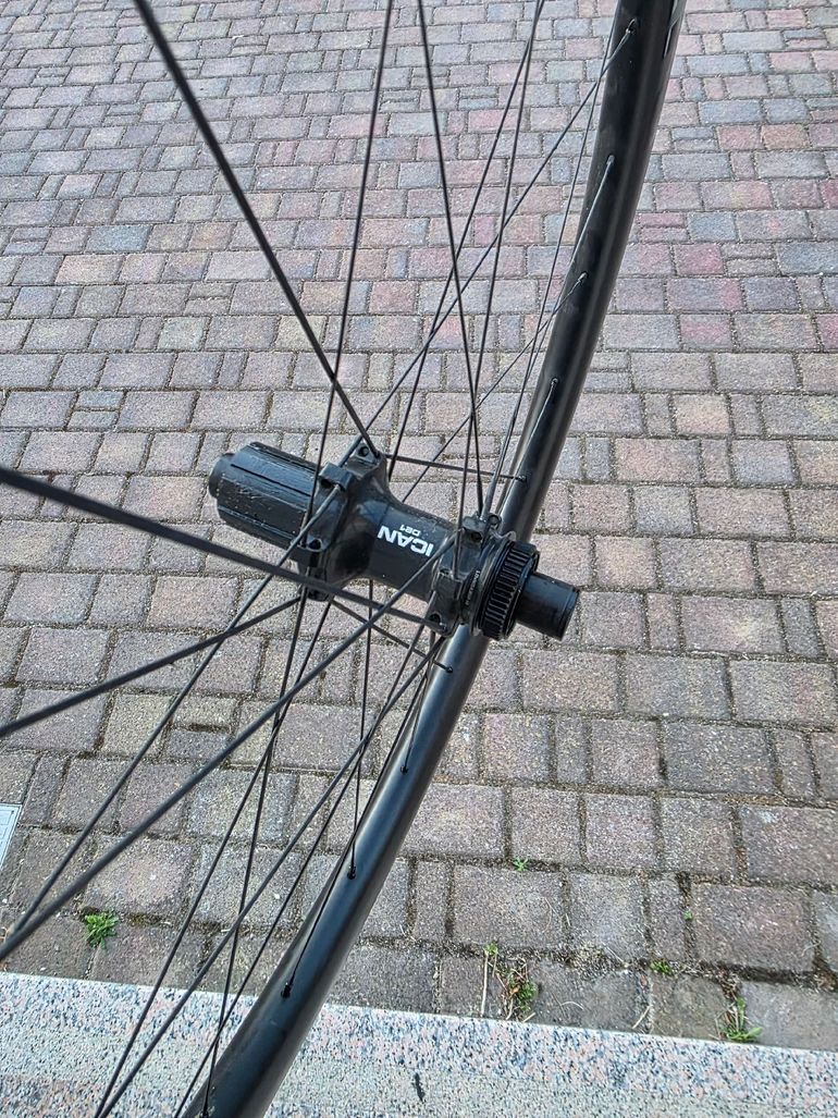 Używany Altro Carbon Wheels 2024 bike — zdjęcie 5 z 6