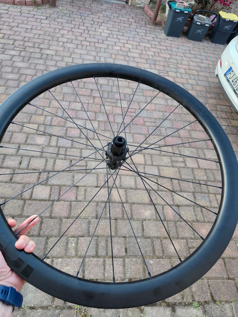 Używany Altro Carbon Wheels 2024 bike — zdjęcie 4 z 6