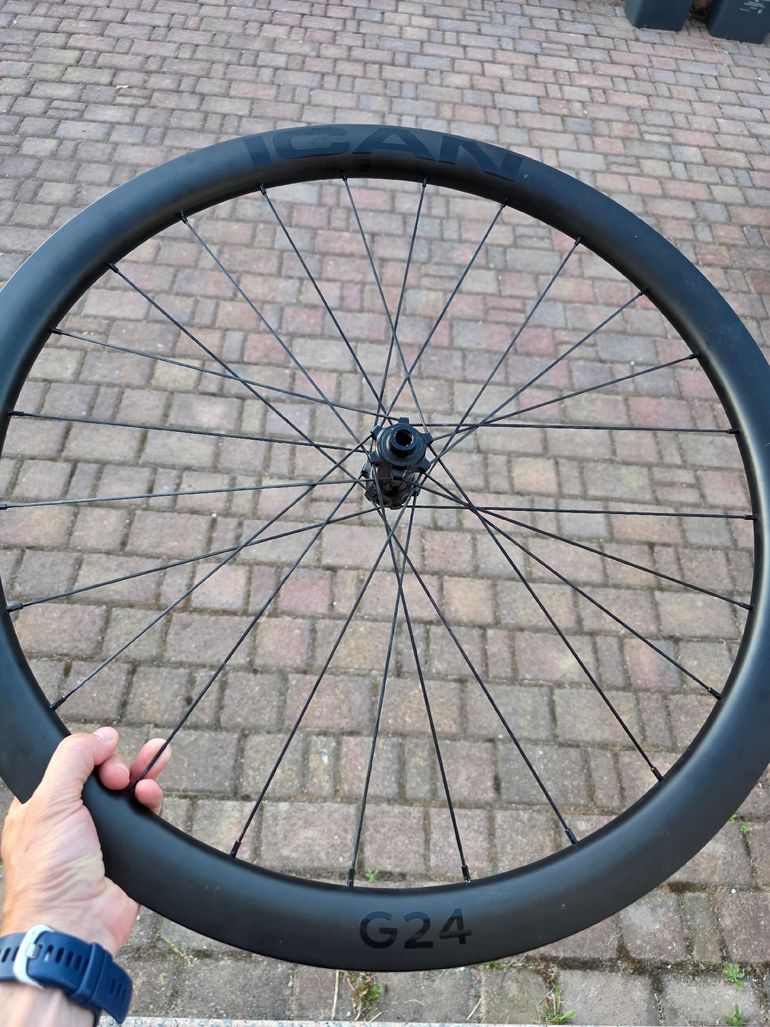 Używany Altro Carbon Wheels 2024 bike — zdjęcie 1 z 6