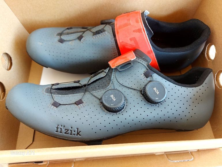 Used Fizik Vento Infinito 2025 bike — image 2 of 6