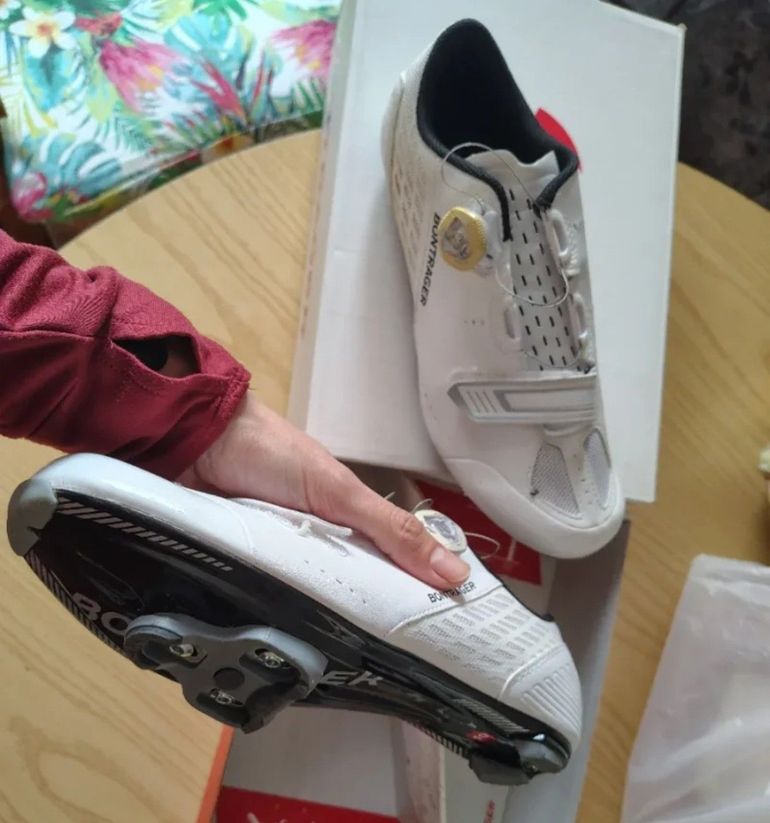 Used Bontrager zapatillas velocis road bike — image 2 of 5