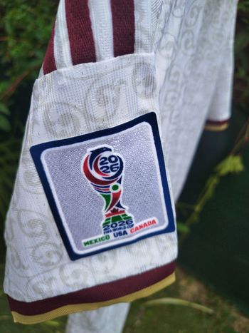 Used Adidas Maillot de l'Espagne 2026 bike — image 7 of 7