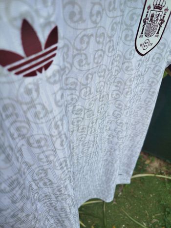 Used Adidas Maillot de l'Espagne 2026 bike — image 5 of 7