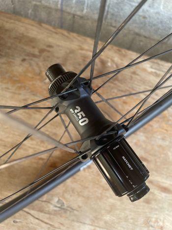 Używany Dt Swiss GR1600 Spline Gravel 700c 2025 bike — zdjęcie 5 z 14