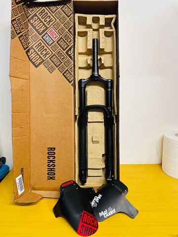 Used RockShox Yari 27.5 Fork 2024 Fork