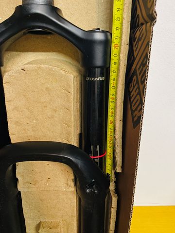 Brugt RockShox Yari 27.5 Fork 2024 bike — billede 5 af 5
