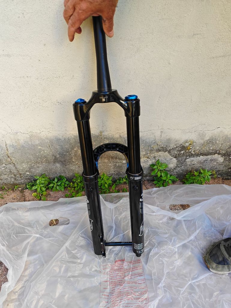 Used Fox 38 Performance bike — image 3 of 4