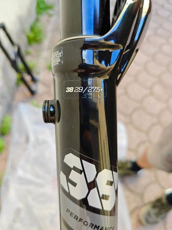 Used Fox 38 Performance bike — image 2 of 4