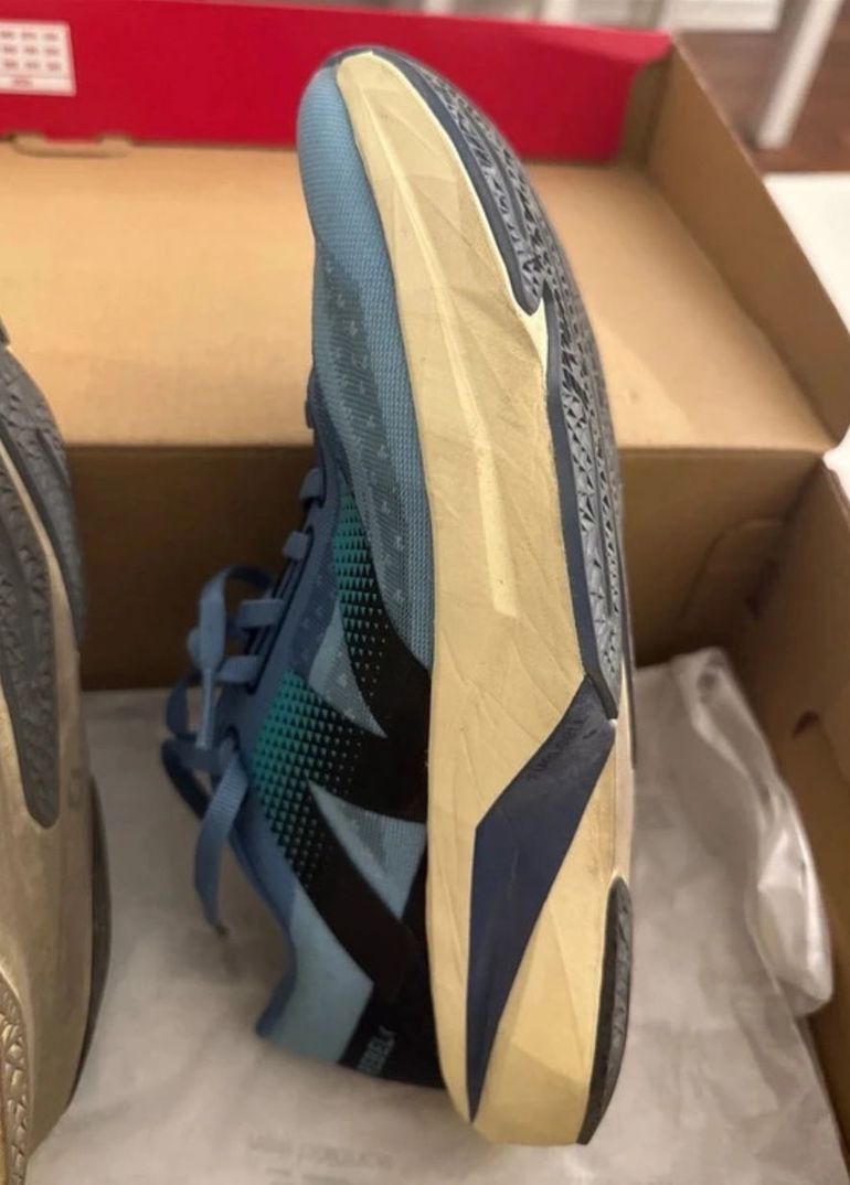 Used New Balance FuelCell Rebel v4 2025 bike — image 7 of 12