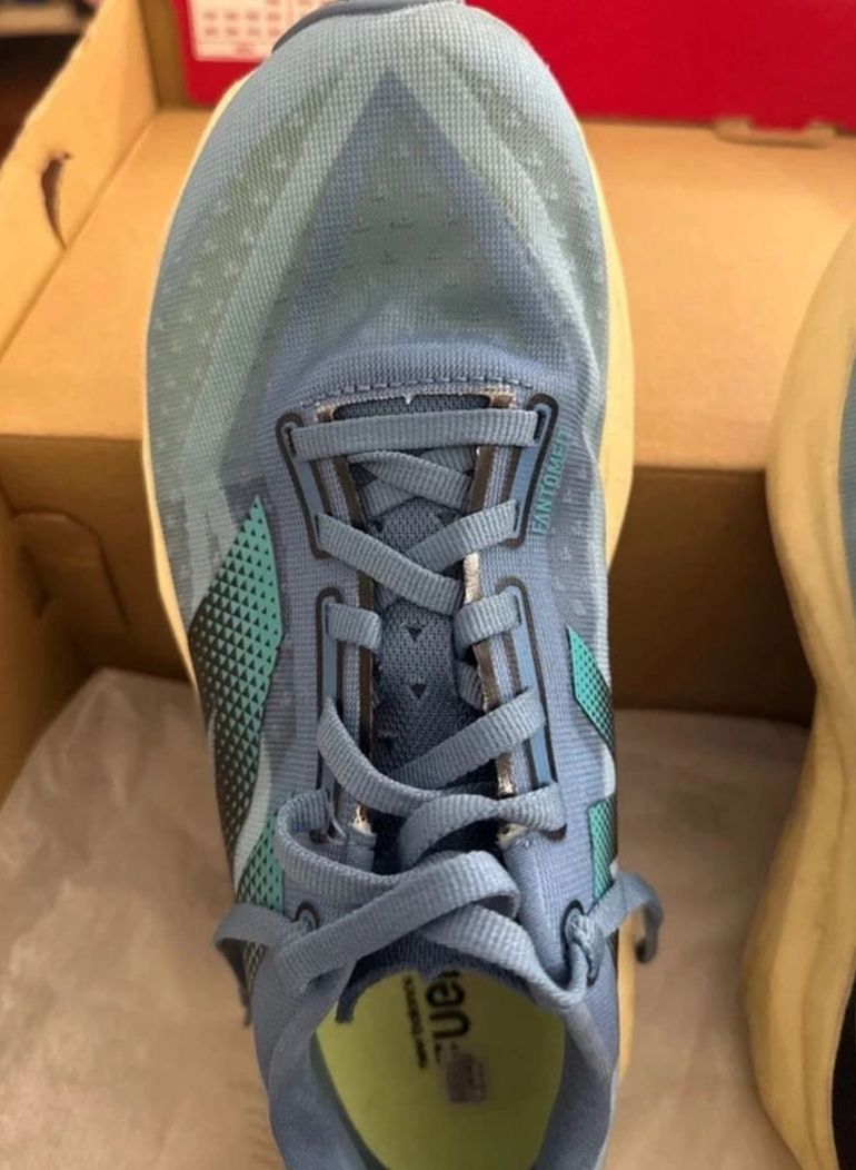 Used New Balance FuelCell Rebel v4 2025 bike — image 4 of 12