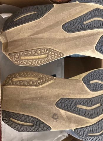 Used New Balance FuelCell Rebel v4 2025 bike — image 10 of 12
