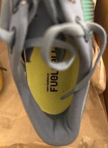 Used New Balance FuelCell Rebel v4 2025 bike — image 3 of 12