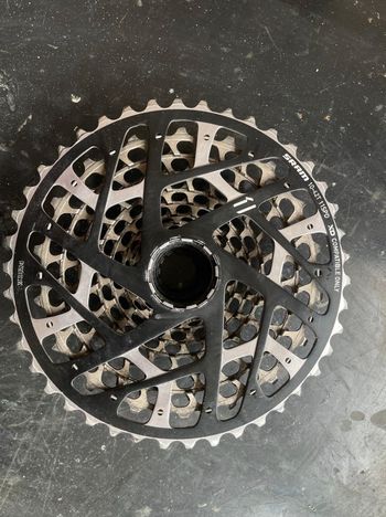 Used Sram XX1 XG1199 10-42T 11 Speed bike — image 9 of 10