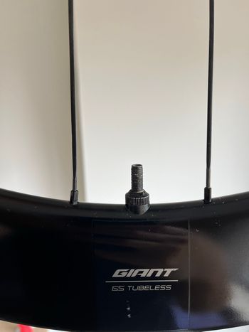 Used Giant SLR 1 wielset slr 1 bike — image 6 of 7