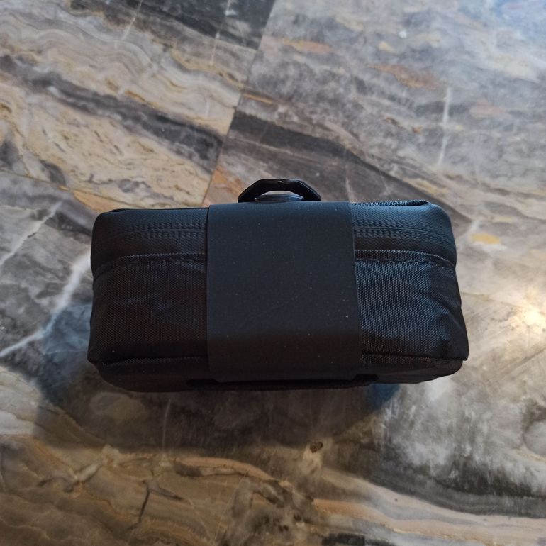 Używany RIDEHAUL Under Seat Bag 0.5L bike — zdjęcie 3 z 8