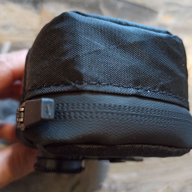 Używany RIDEHAUL Under Seat Bag 0.5L bike — zdjęcie 5 z 8