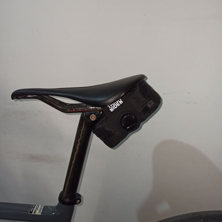 Używany RIDEHAUL Under Seat Bag 0.5L bike — zdjęcie 7 z 8