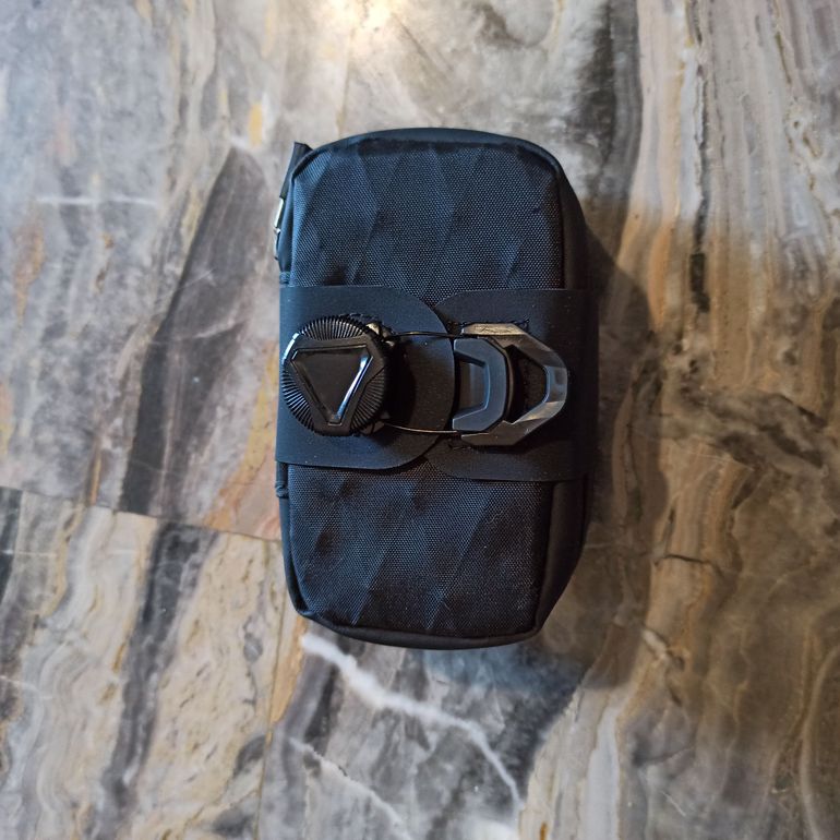 Używany RIDEHAUL Under Seat Bag 0.5L bike — zdjęcie 2 z 8