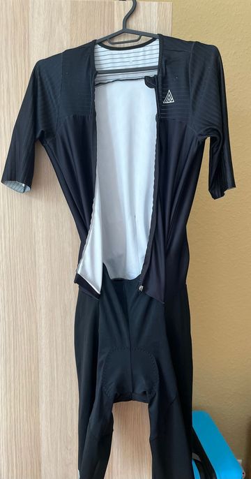 Used rule 28 Racesuit 2024 bike — image 2 of 4