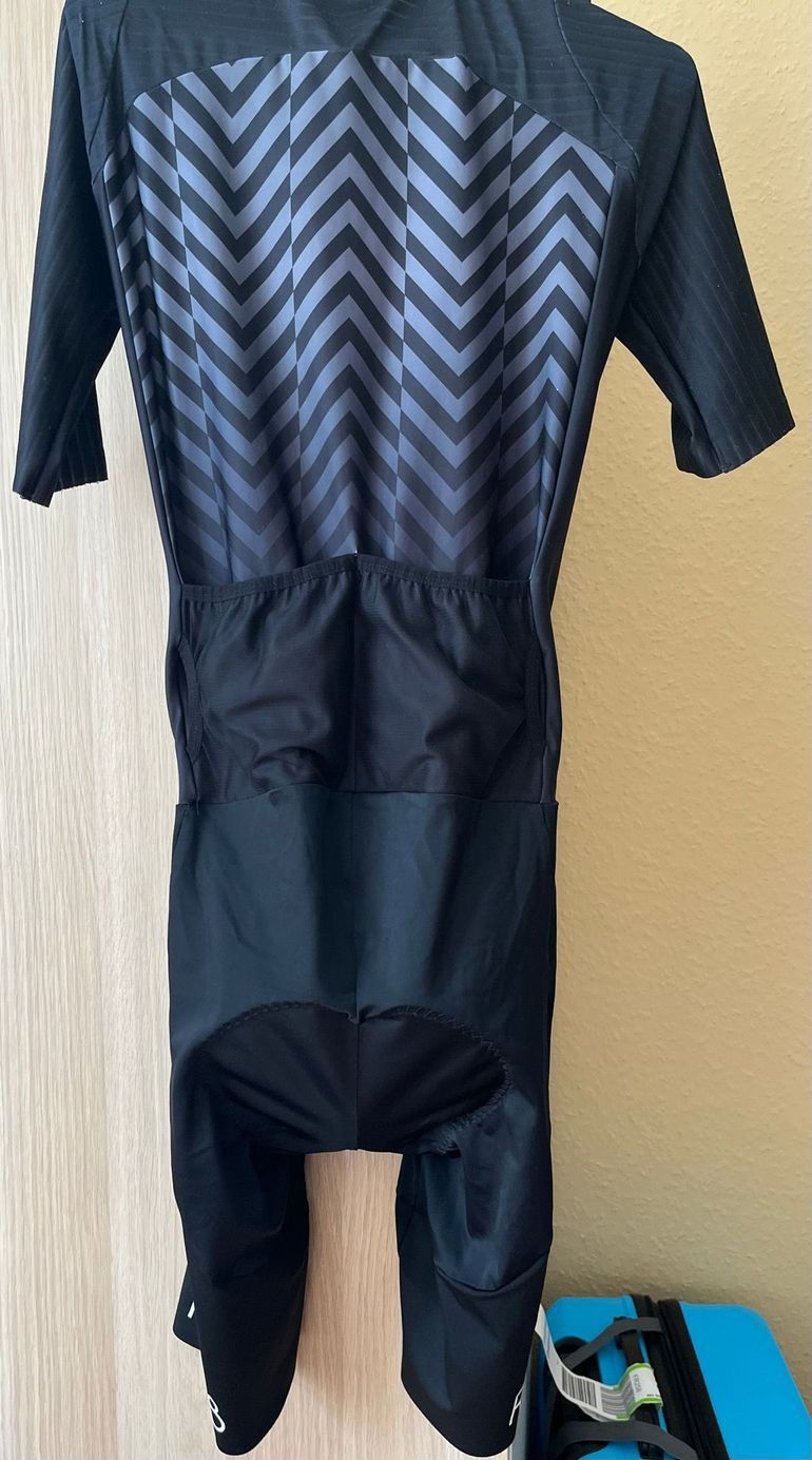 Used rule 28 Racesuit 2024 bike — image 3 of 6