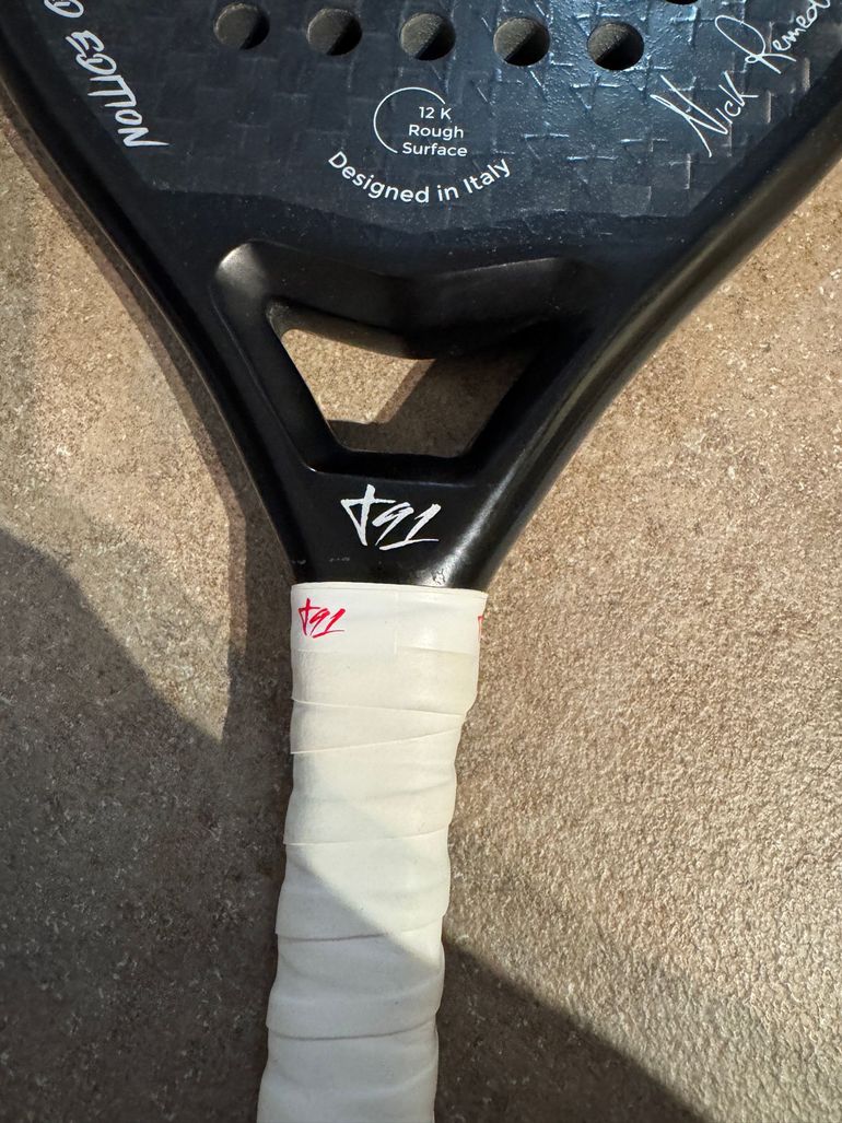 Używany T91 Racchetta da padel Limited Edition x Nick Remedi bike — zdjęcie 7 z 12