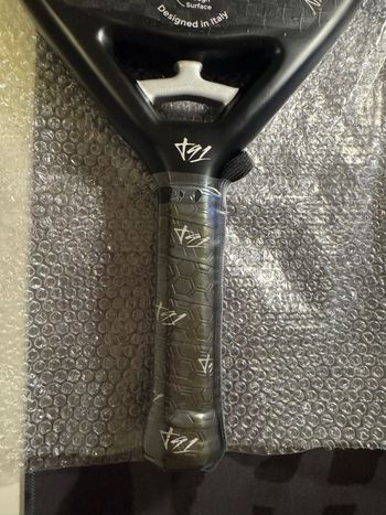 Używany T91 Racchetta da padel Limited Edition x Nick Remedi bike — zdjęcie 2 z 6
