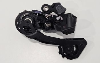 Used Shimano RD-R8050-GS 11-speed bike