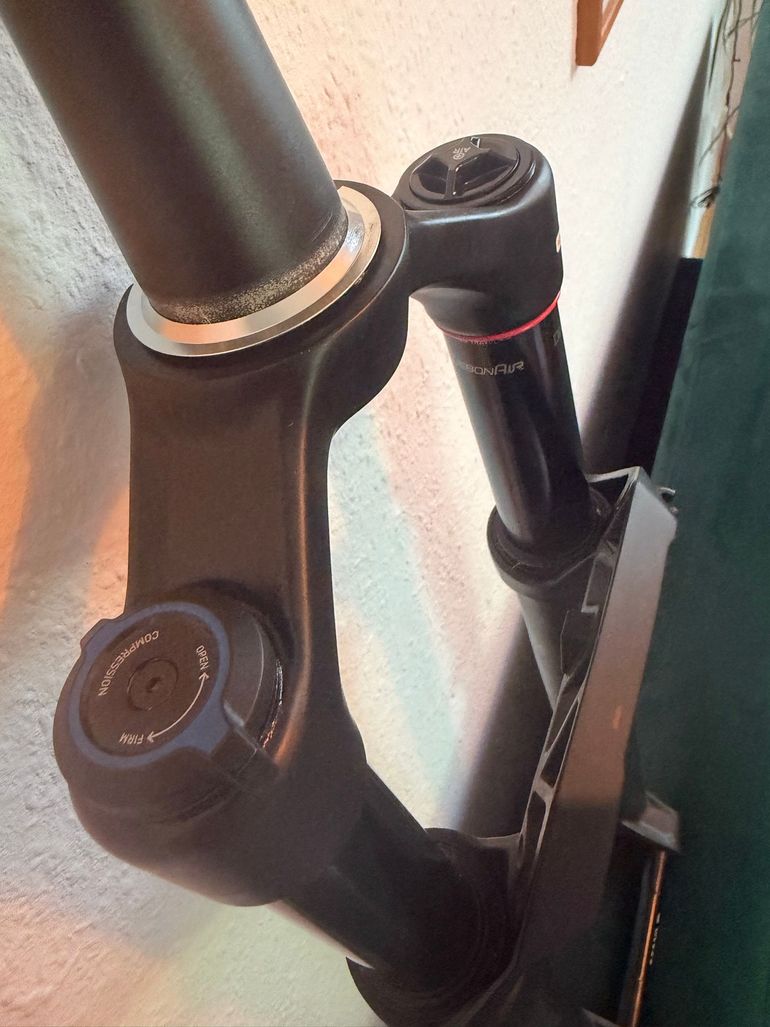 Used RockShox REBA 110mm 2025 bike — image 5 of 9