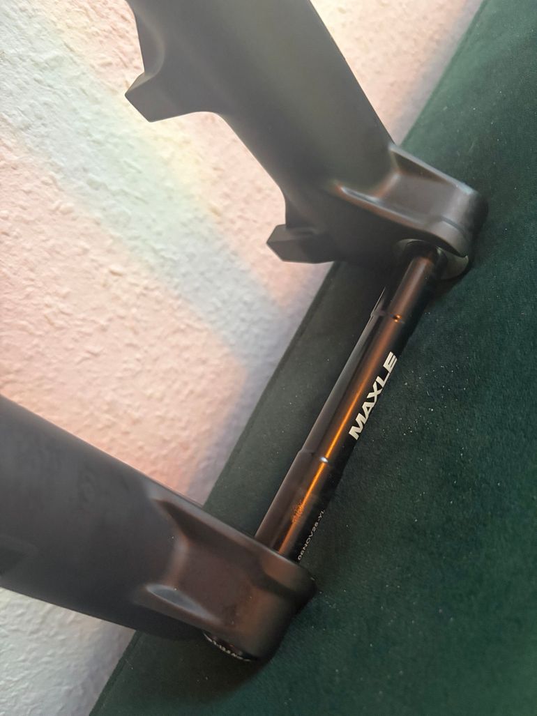 Used RockShox REBA 110mm 2025 bike — image 6 of 9