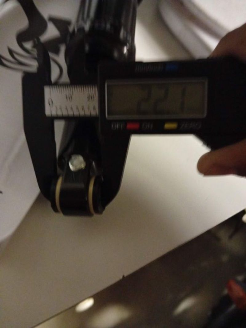 Used Fox performance 210 x 55 bike — image 2 of 9