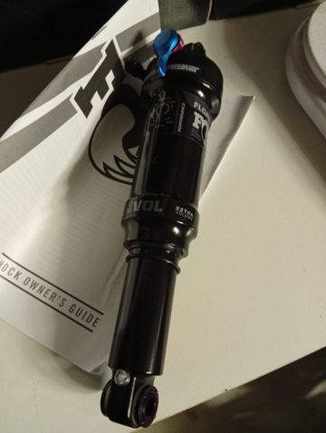 Used Fox performance 210 x 55 bike — image 3 of 9