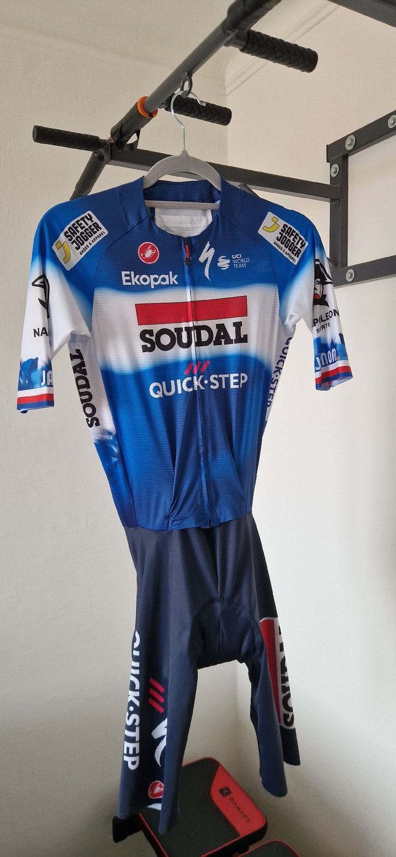 Used Castelli body soudal quick step 2024 bike — image 1 of 6