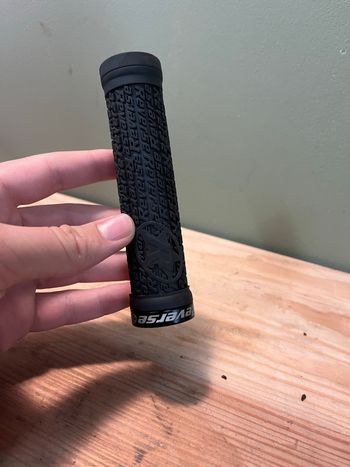 Used Reverse Components stamp Lock-on grips 30mm black bike — image 6 of 9