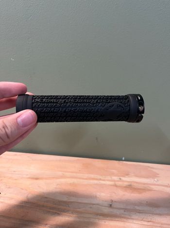 Used Reverse Components stamp Lock-on grips 30mm black bike — image 5 of 9