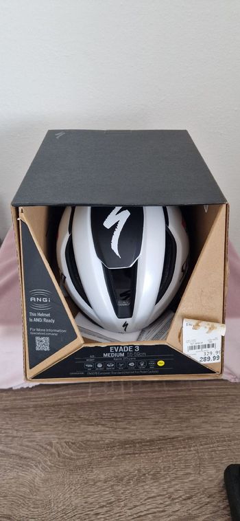 Used Specialized evade 3 2024 bike — image 6 of 8