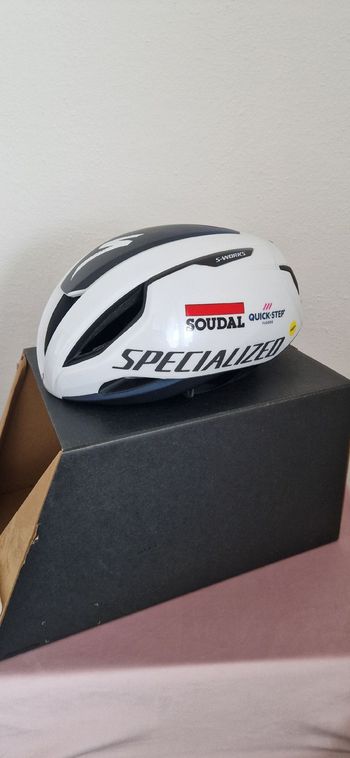 Used Specialized evade 3 2024 bike — image 2 of 8