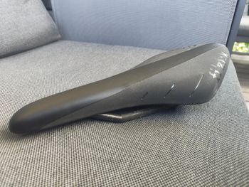 Brugt Fizik Arione R1 Carbon braided Saddle bike — billede 5 af 6