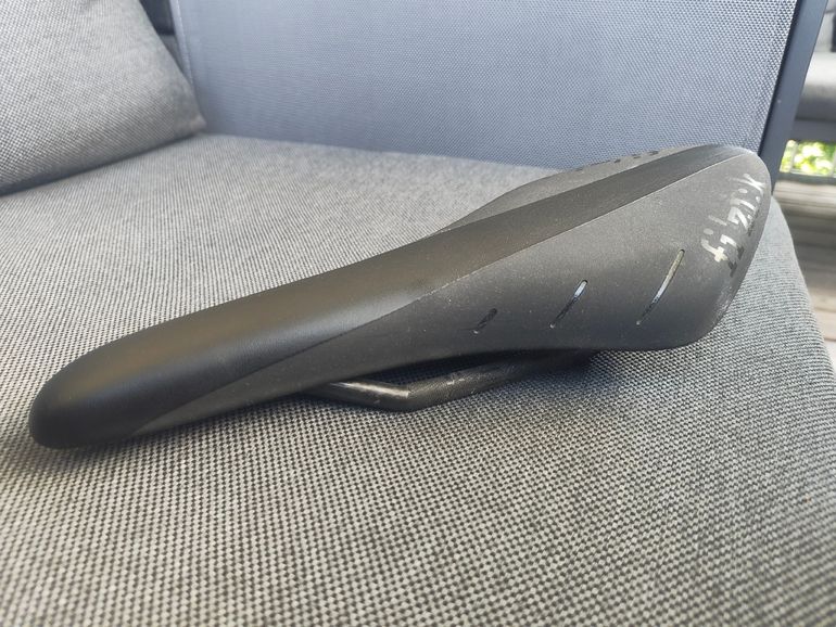Brugt Fizik Arione R1 Carbon braided Saddle bike — billede 5 af 6
