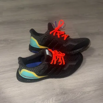 Używany Adidas Ultraboost DNA bike