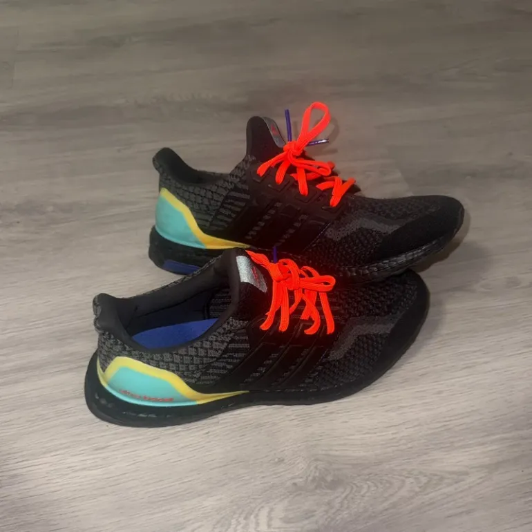 Używany Adidas Ultraboost DNA bike — zdjęcie 1 z 7